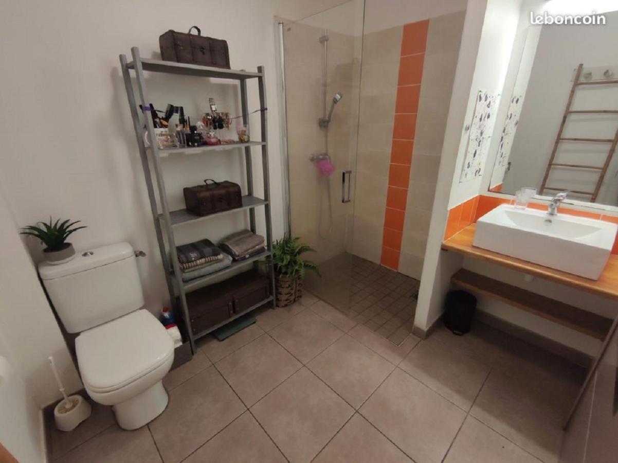 Апартаменты Location Saisonniere Meublee F2 St Leu Face Ocean A 1 Min Plage Сен-Лё Экстерьер фото